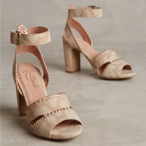 Anthropologie rose gold/tan Lien.do Concordia heels - size 6